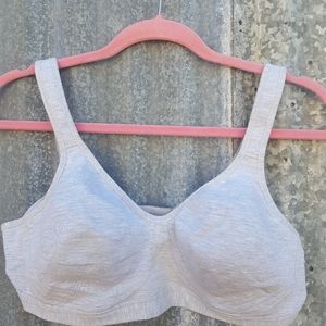 Playtex wirefree bra BNWOT